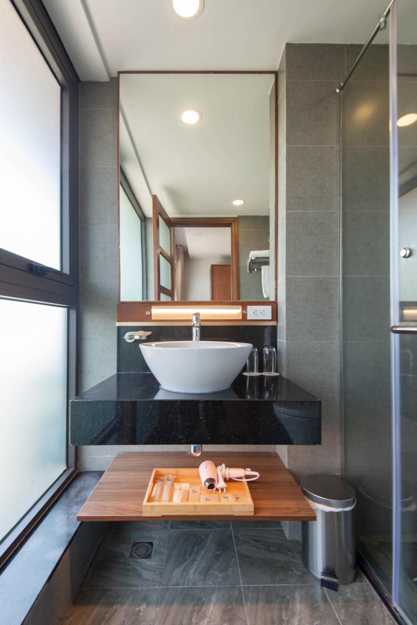 Sunny Moon West Lake Apartment Ханой Номер фото