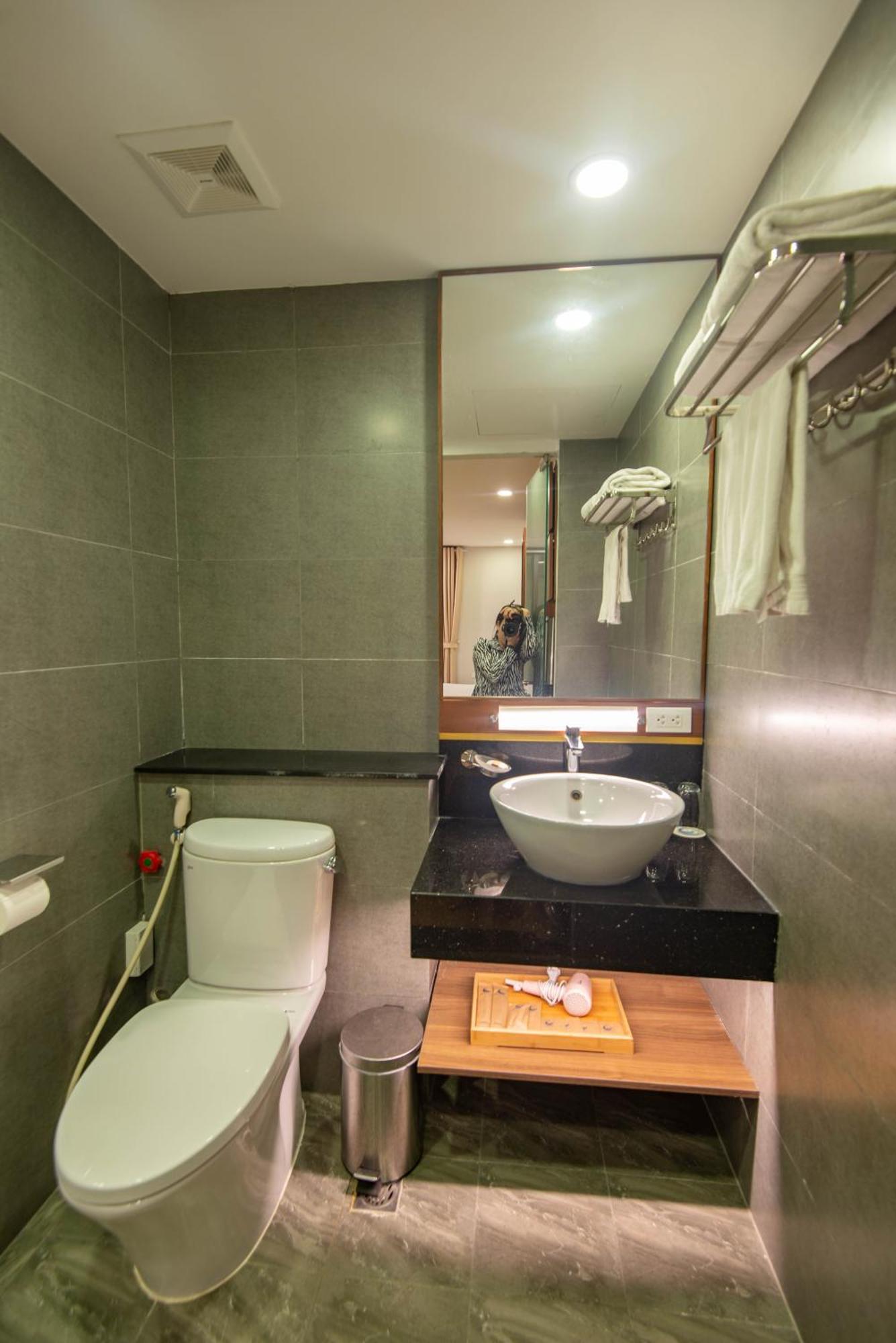 Sunny Moon West Lake Apartment Ханой Номер фото